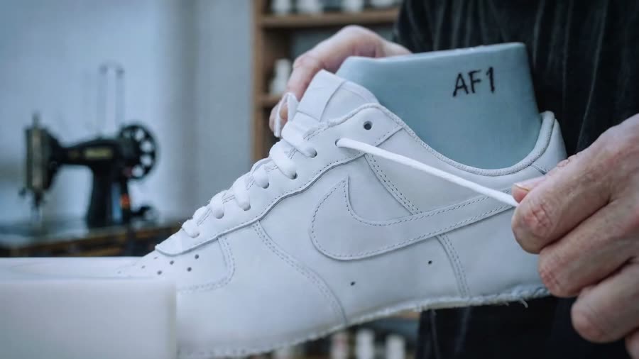 AF1 — frame 2